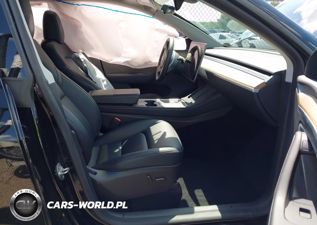2025 Tesla Model Y Long Range Dual Motor All-Wheel Drive VIN:7SAYGDEE6SA340557 - 5