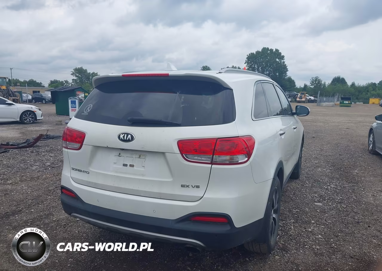 2016 Kia Sorento 3.3L Ex VIN:5XYPHDA55GG016918 - 16