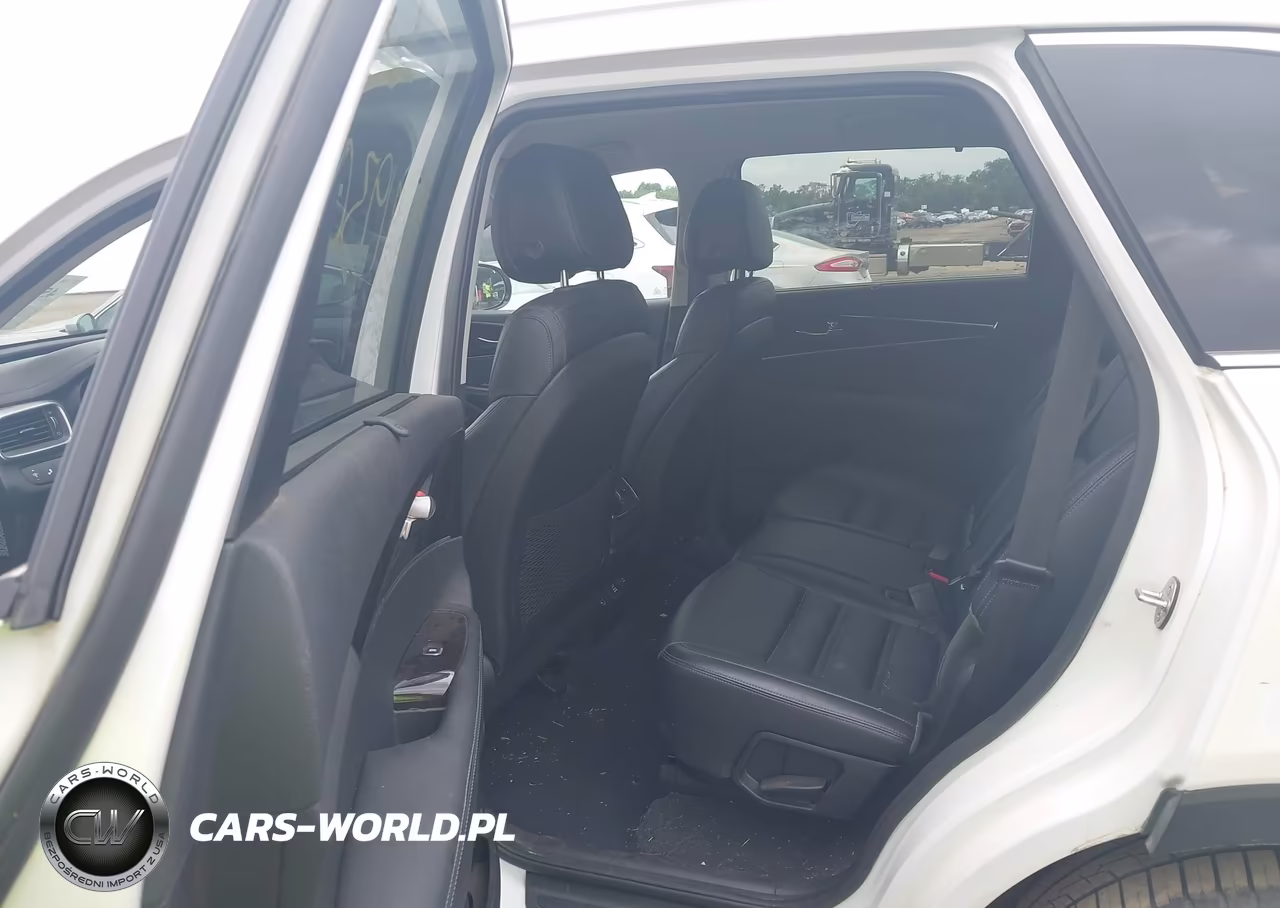 2016 Kia Sorento 3.3L Ex VIN:5XYPHDA55GG016918 - 8