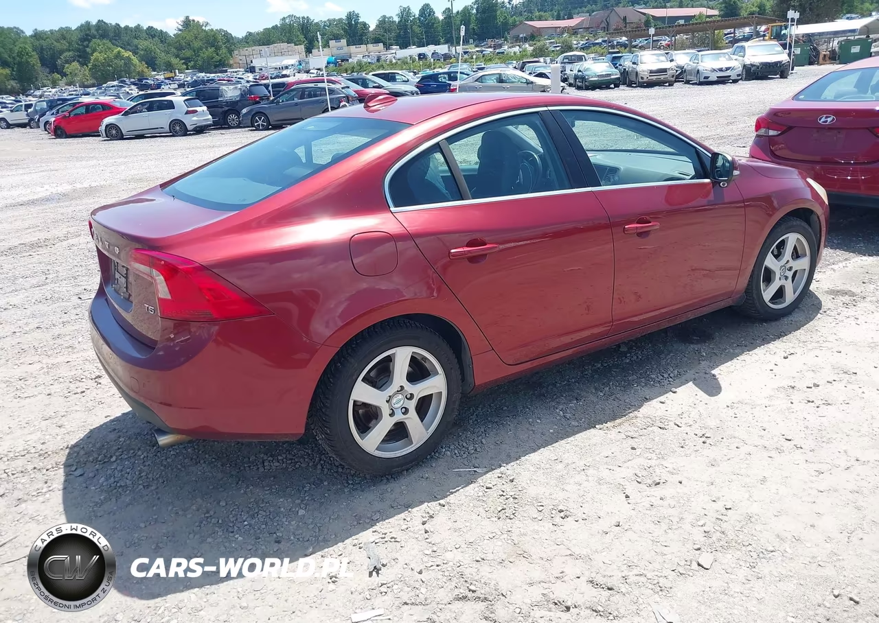 2013 Volvo S60 T5 VIN:YV1612FS5D1226587 - 4