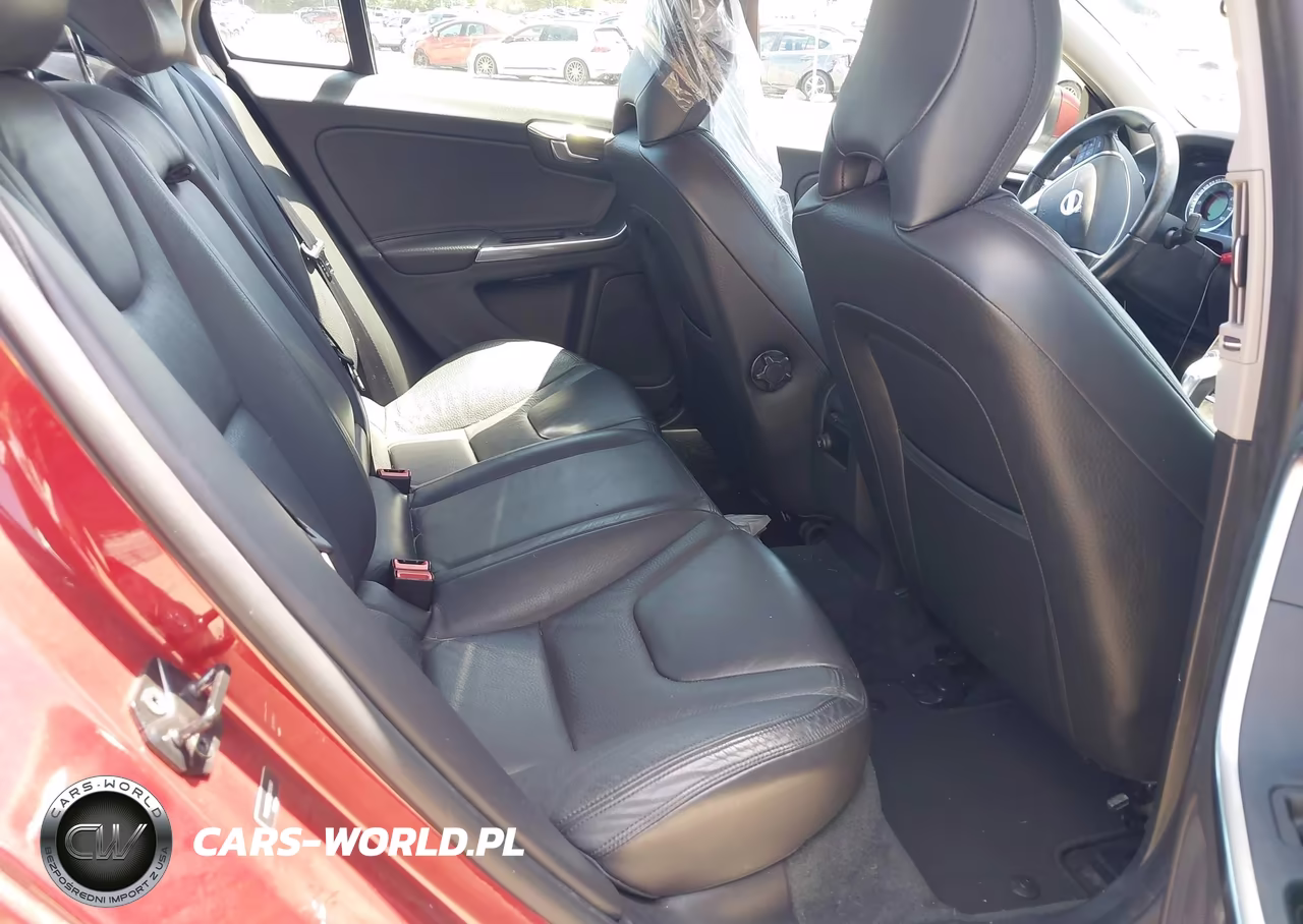 2013 Volvo S60 T5 VIN:YV1612FS5D1226587 - 8