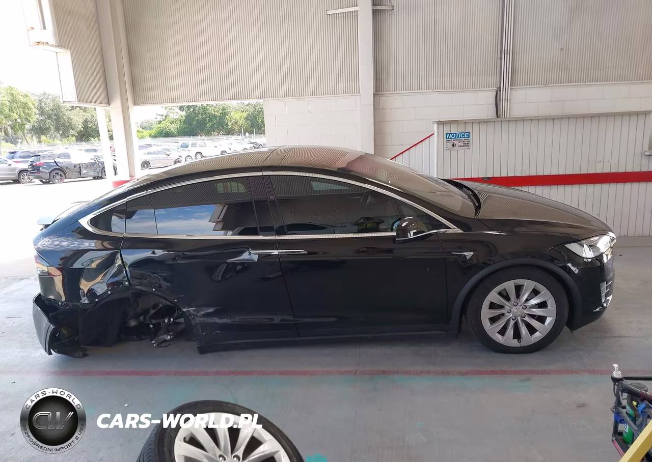 2020 Tesla Model X Long Range Dual Motor All-Wheel Drive-Long Range Plus Dual Motor All-Wheel Drive VIN:5YJXCBE27LF260753 - 13