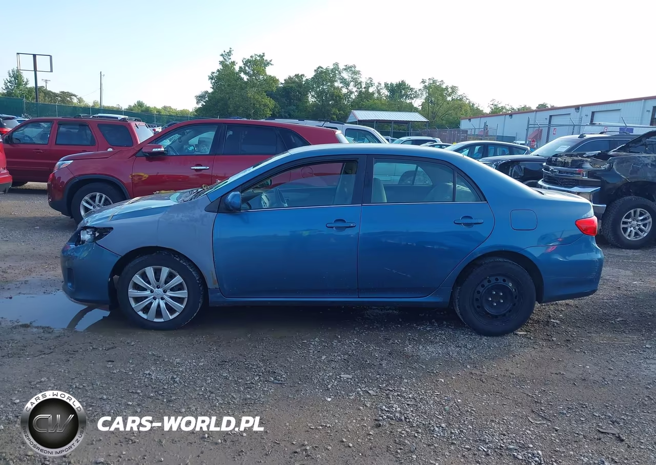 2013 Toyota Corolla Le VIN:5YFBU4EEXDP175702 - 14