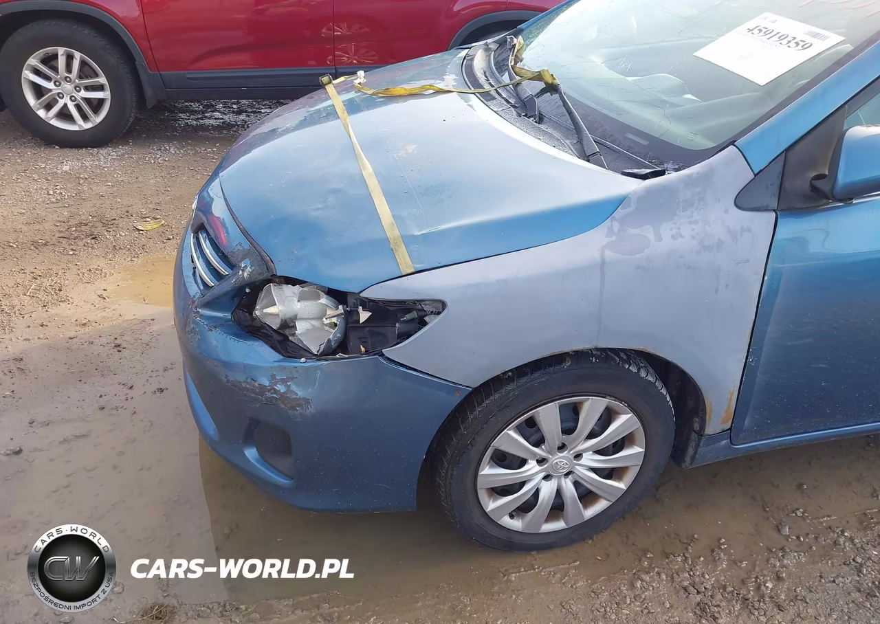 2013 Toyota Corolla Le VIN:5YFBU4EEXDP175702 - 17