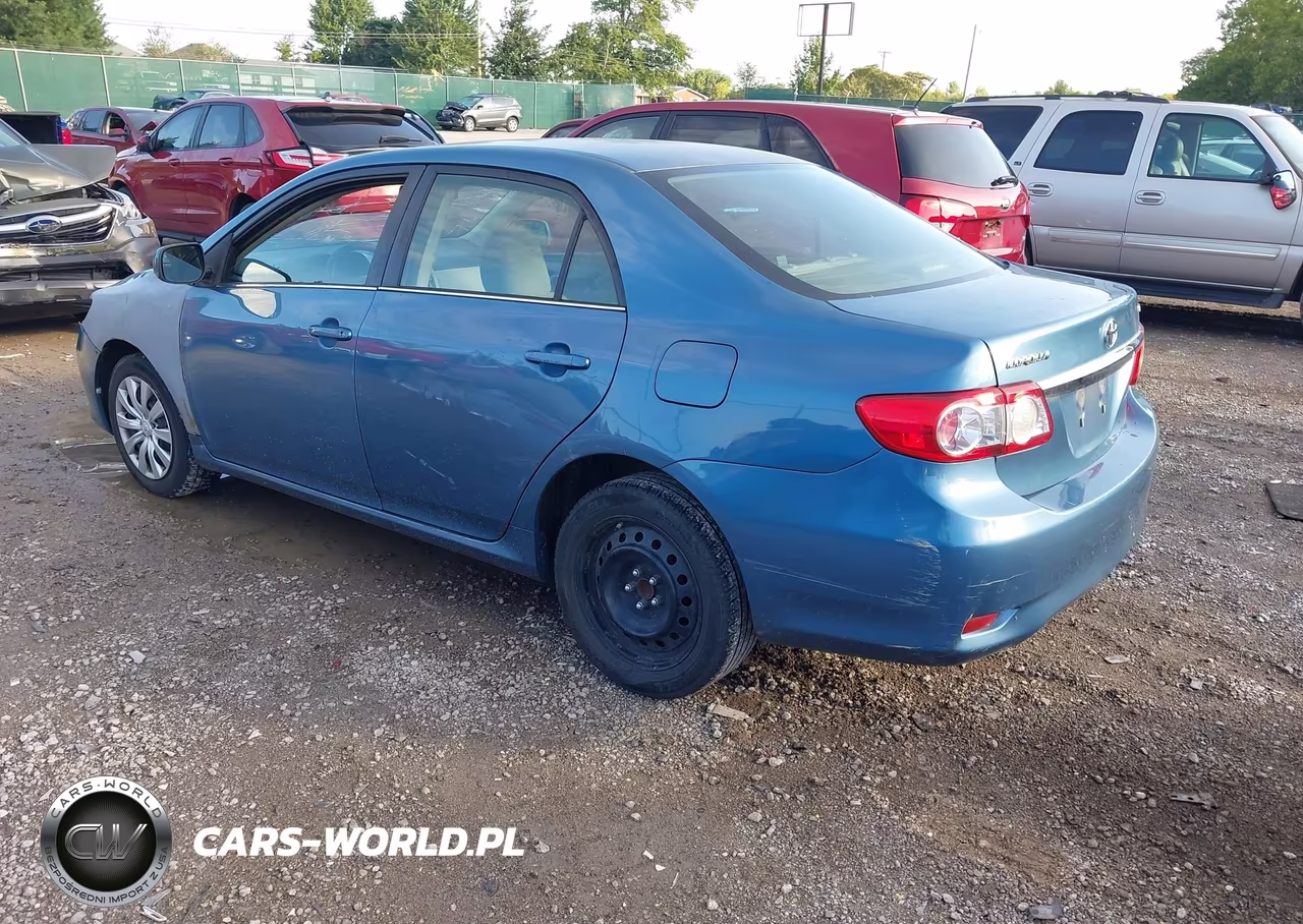 2013 Toyota Corolla Le VIN:5YFBU4EEXDP175702 - 3