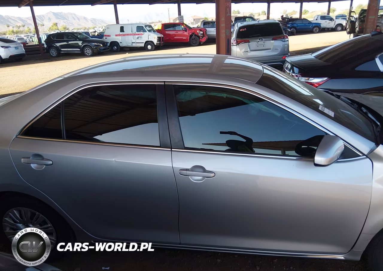 2014 Toyota Camry Le VIN:4T4BF1FK4ER424028 - 14