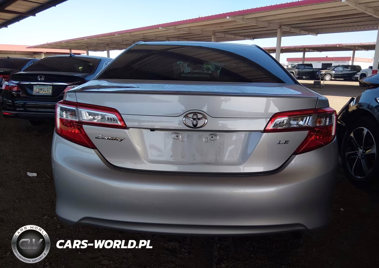 2014 Toyota Camry Le VIN:4T4BF1FK4ER424028 - 17