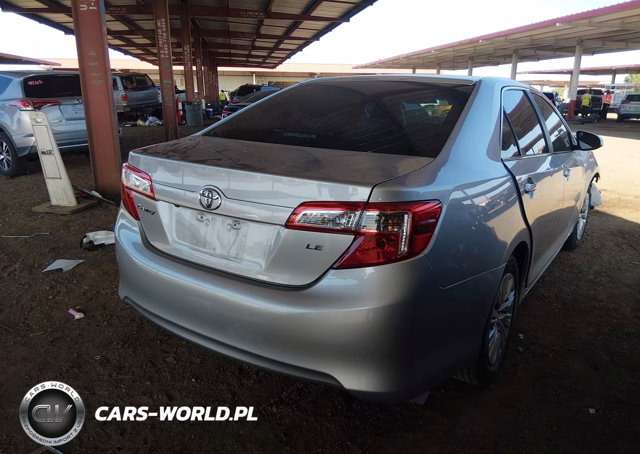 2014 Toyota Camry Le VIN:4T4BF1FK4ER424028 - 4