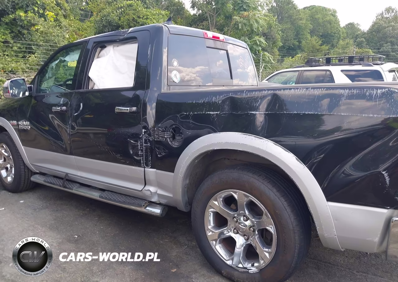2016 Ram 1500 Laramie VIN:1C6RR7NT4GS178315 - 14