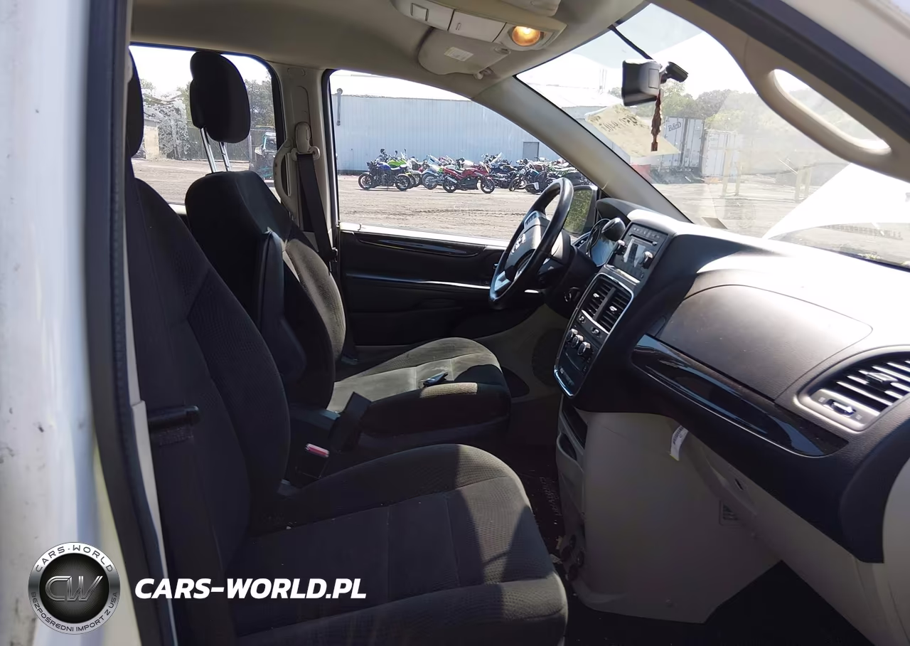 2016 Dodge Grand Caravan American Value Pkg VIN:2C4RDGBG7GR330720 - 5