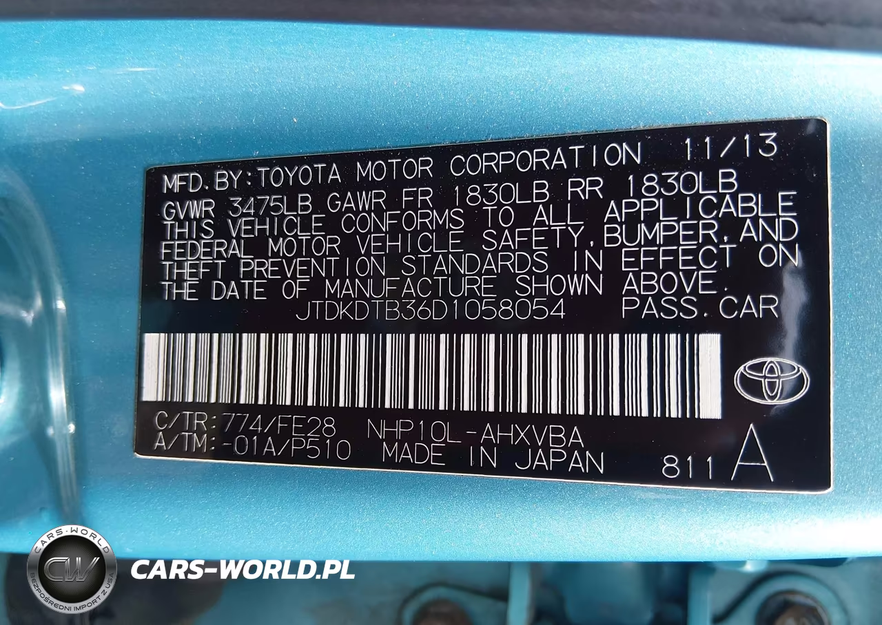 2013 Toyota Prius C One VIN:JTDKDTB36D1058054 - 9