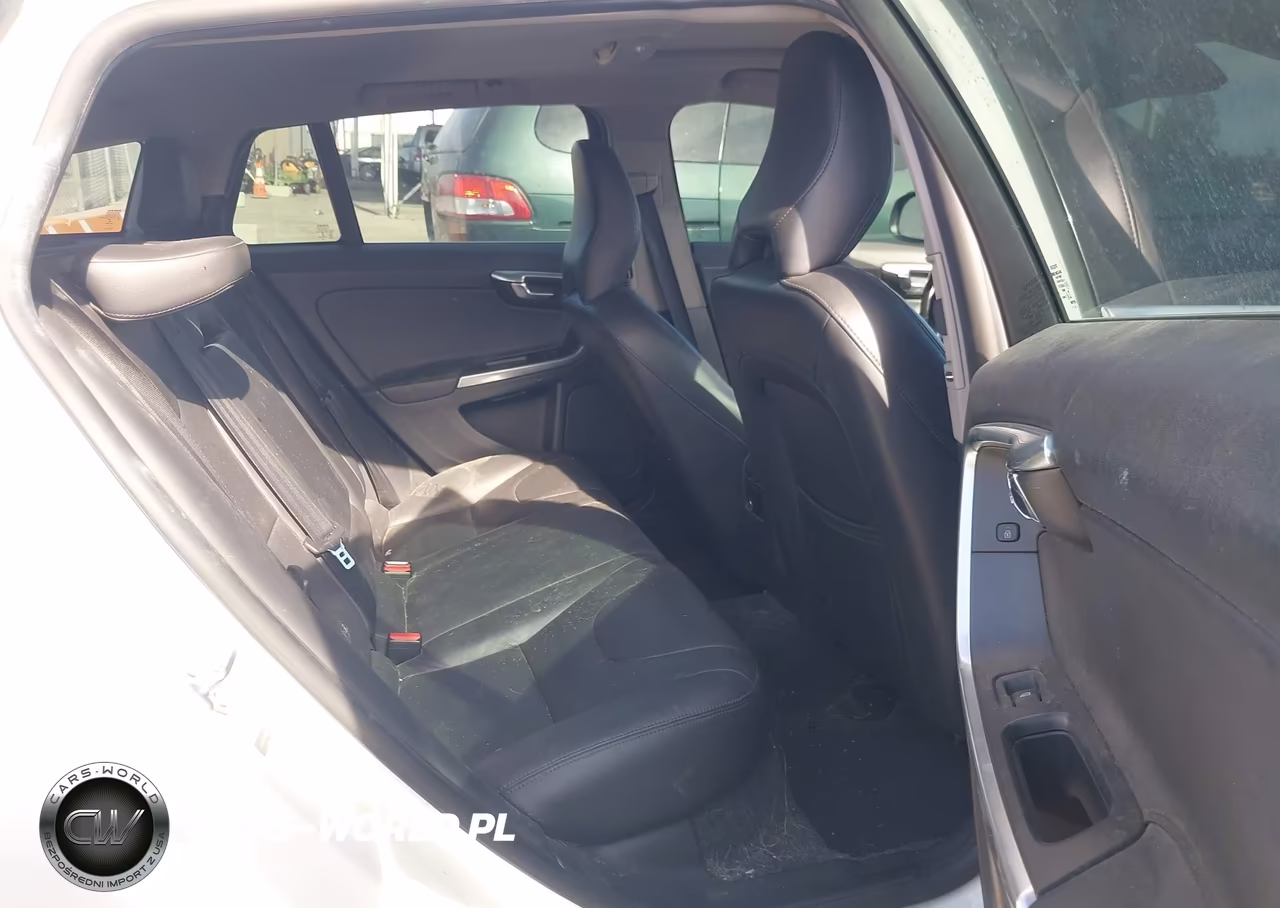 2015 Volvo V60 T5 Premier VIN:YV140MEK3F1242684 - 8