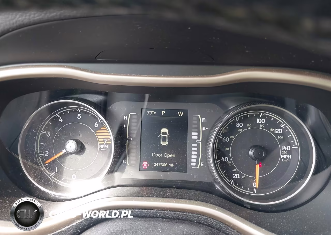 2017 Jeep Cherokee Altitude VIN:1C4PJMAB2HW529400 - 7