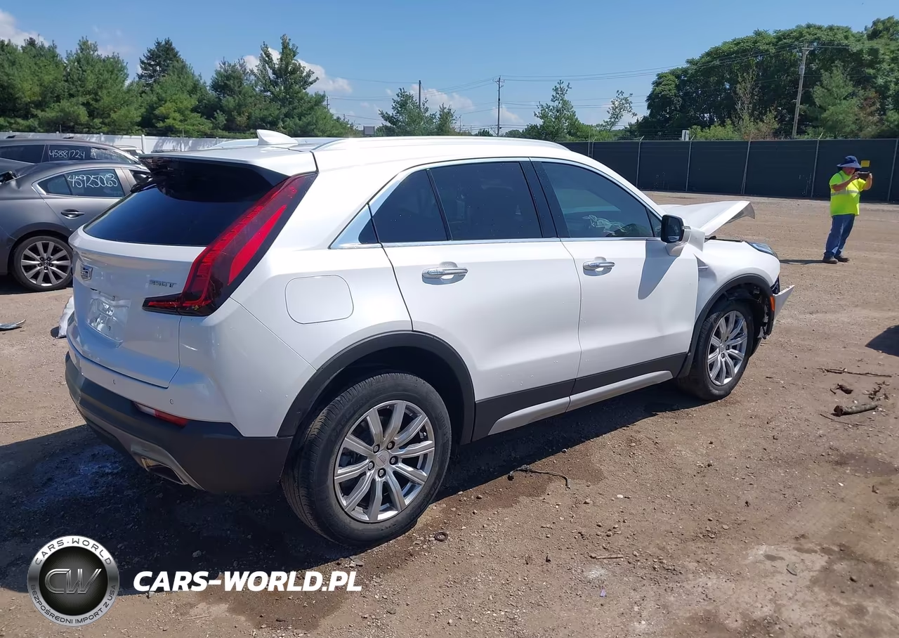 2022 Cadillac Xt4 Fwd Premium Luxury VIN:1GYFZCR41NF171085 - 4