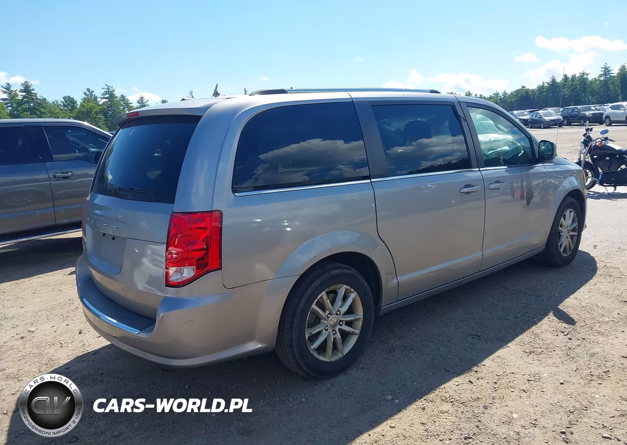2019 Dodge Grand Caravan Sxt VIN:2C4RDGCG3KR660751 - 4