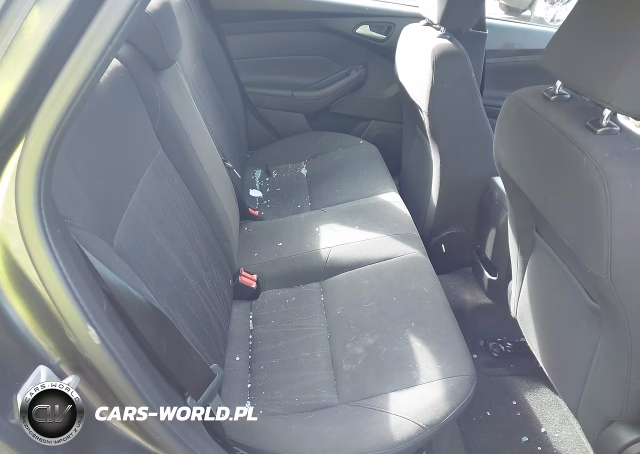 2015 Ford Focus Se VIN:1FADP3F29FL352062 - 8