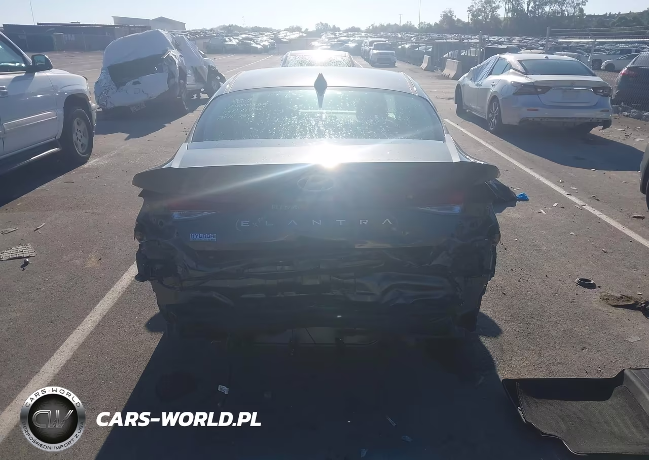 2025 Hyundai Elantra Se VIN:KMHLL4DG7SU862819 - 17
