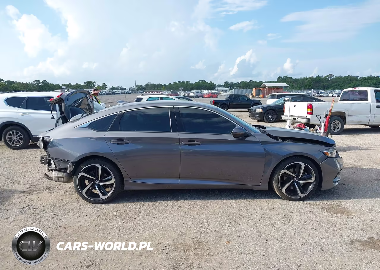 2018 Honda Accord Sport VIN:1HGCV1F32JA234840 - 13