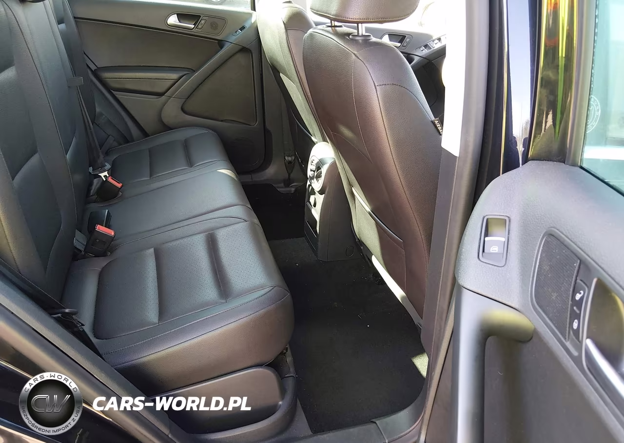 2017 Volkswagen Tiguan 2.0T Wolfsburg Edition VIN:WVGSV7AX1HK002933 - 8