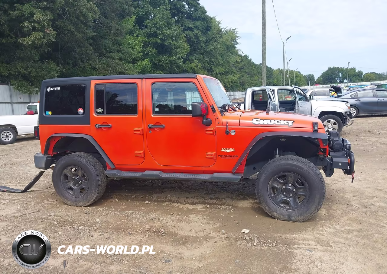 2015 Jeep Wrangler Unlimited Sahara VIN:1C4BJWEG5FL678118 - 14