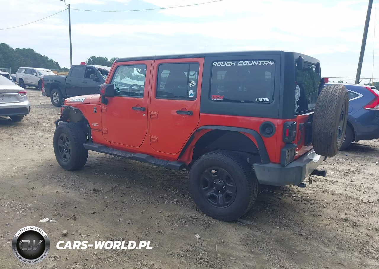 2015 Jeep Wrangler Unlimited Sahara VIN:1C4BJWEG5FL678118 - 3