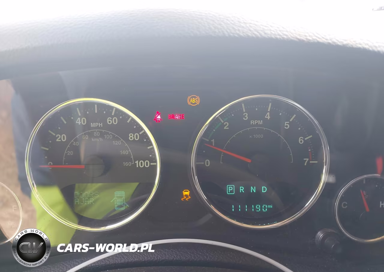 2015 Jeep Wrangler Unlimited Sahara VIN:1C4BJWEG5FL678118 - 7