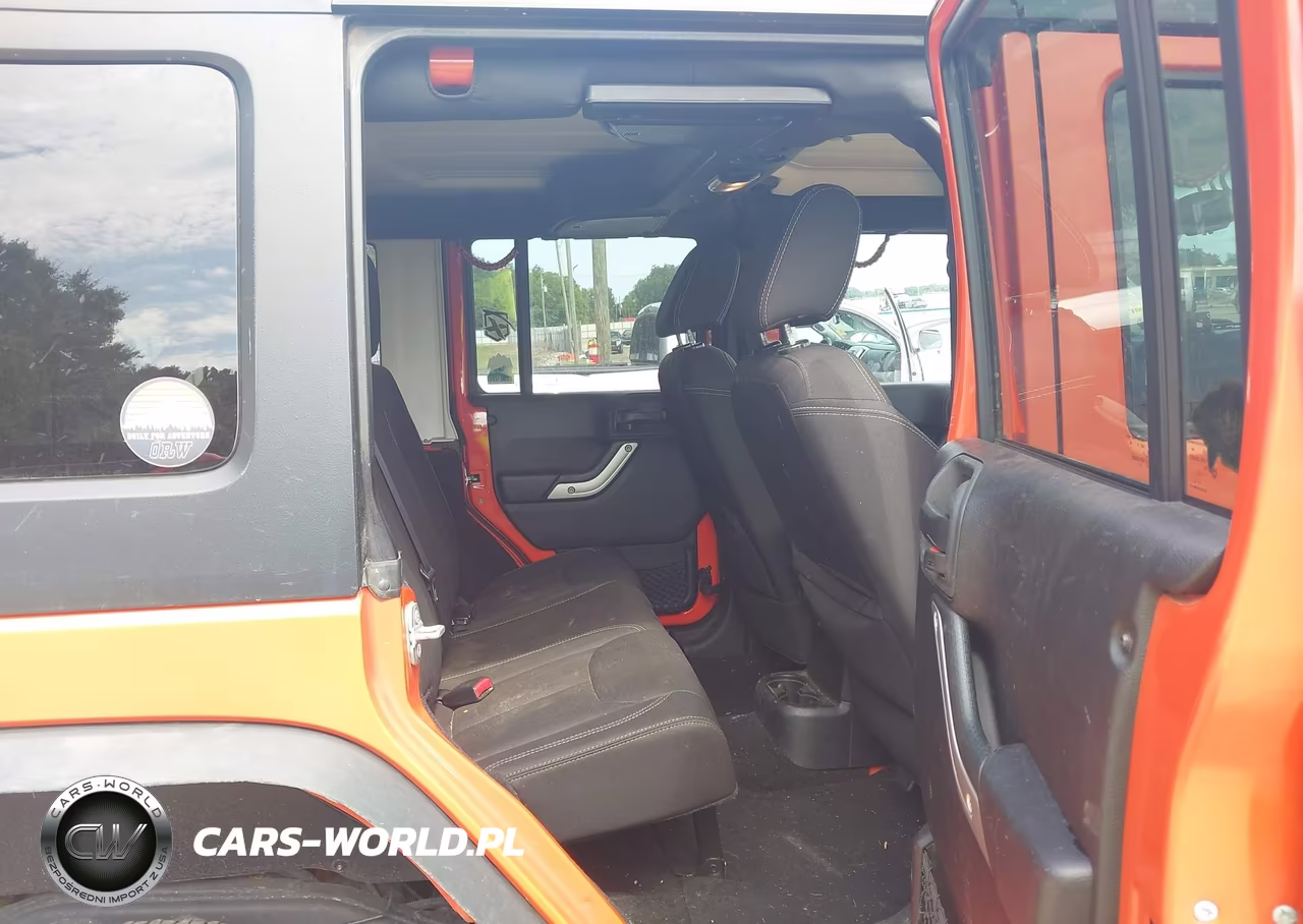 2015 Jeep Wrangler Unlimited Sahara VIN:1C4BJWEG5FL678118 - 8
