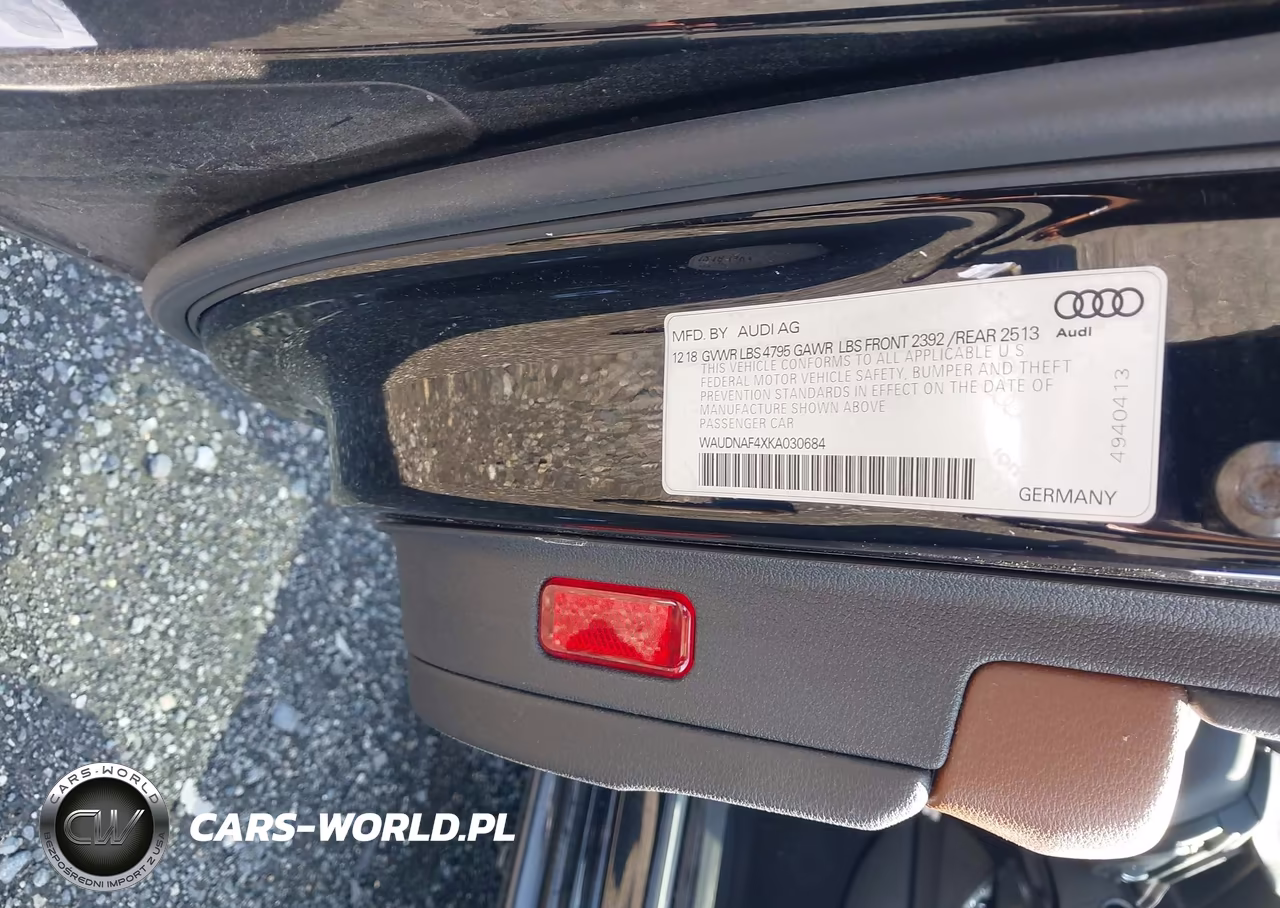 2019 Audi A4 45 Premium VIN:WAUDNAF4XKA030684 - 9
