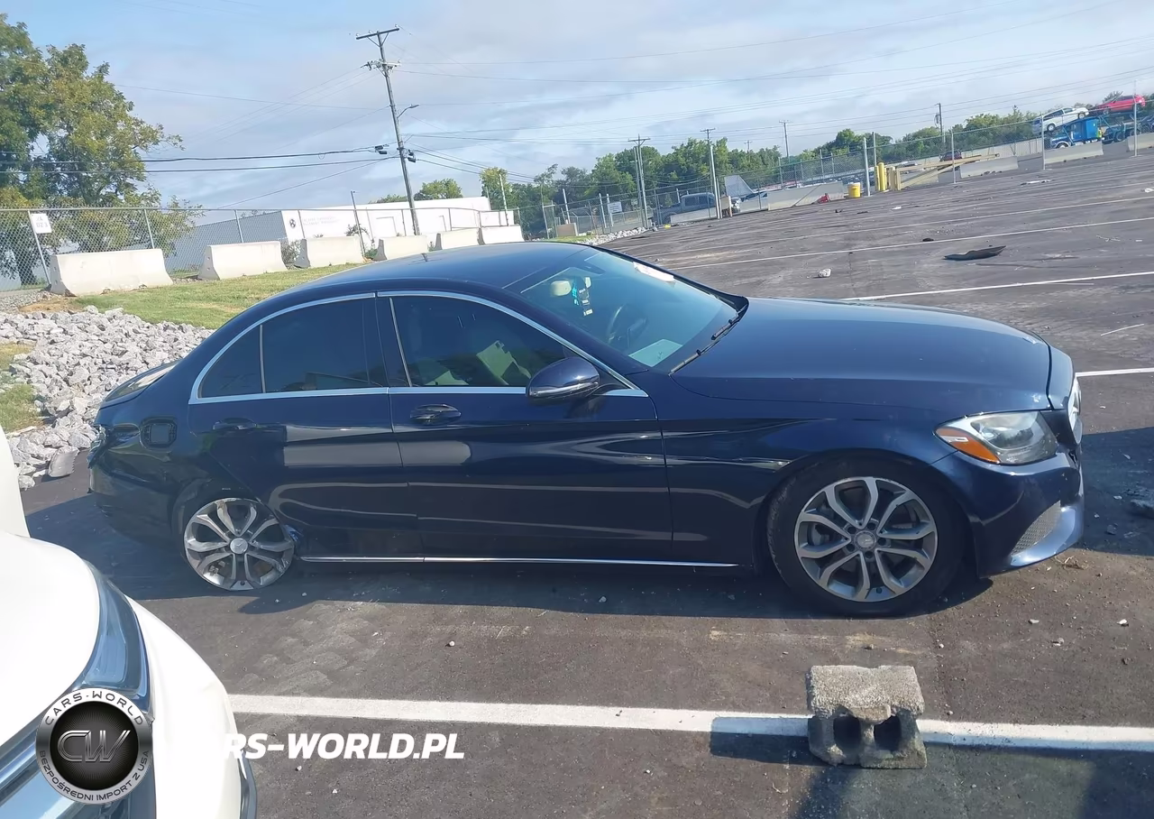 2016 Mercedes-Benz C 300 VIN:55SWF4JB2GU177031 - 13