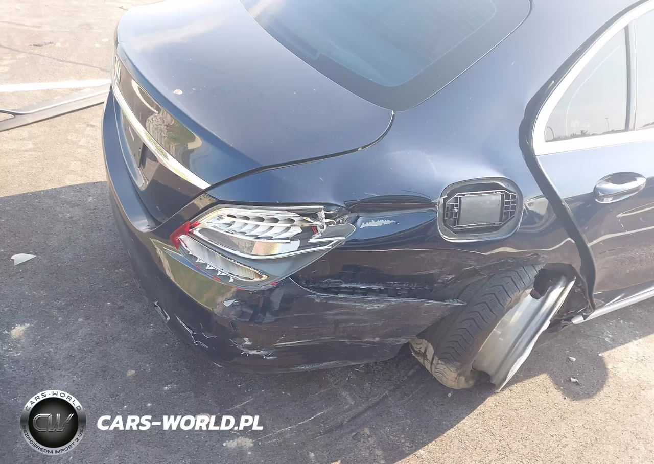 2016 Mercedes-Benz C 300 VIN:55SWF4JB2GU177031 - 6