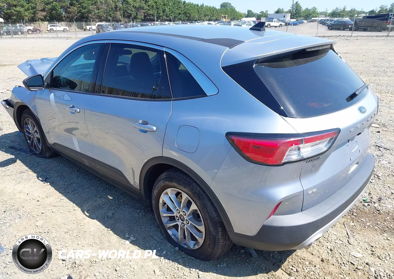 2022 Ford Escape Se VIN:1FMCU0G65NUB38608 - 3