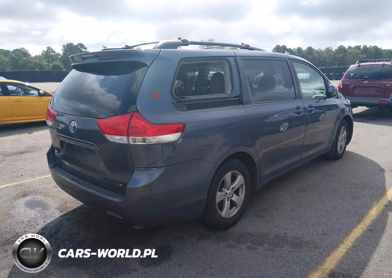 2013 Toyota Sienna Le V6 8 Passenger VIN:5TDKK3DC9DS355888 - 4
