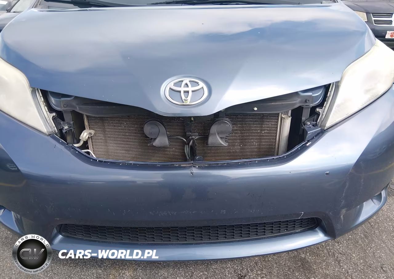2013 Toyota Sienna Le V6 8 Passenger VIN:5TDKK3DC9DS355888 - 6