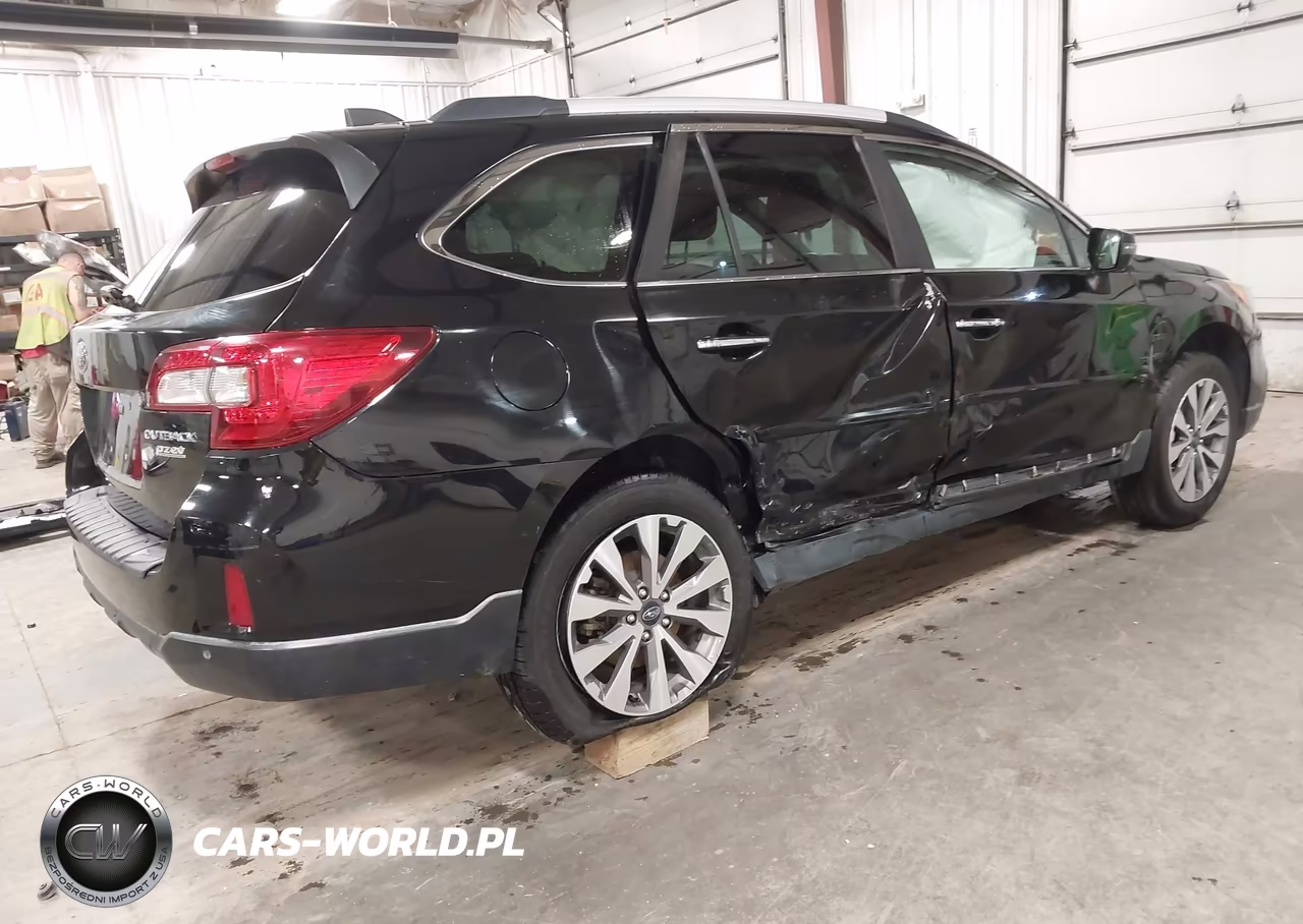 2017 Subaru Outback 2.5I Touring VIN:4S4BSATC1H3361581 - 4