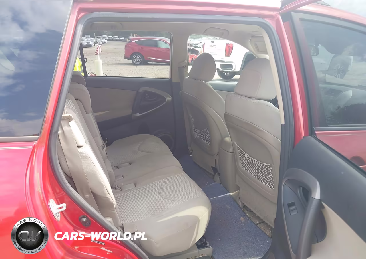 2007 Toyota Rav4 Limited VIN:JTMBD31V075078882 - 8
