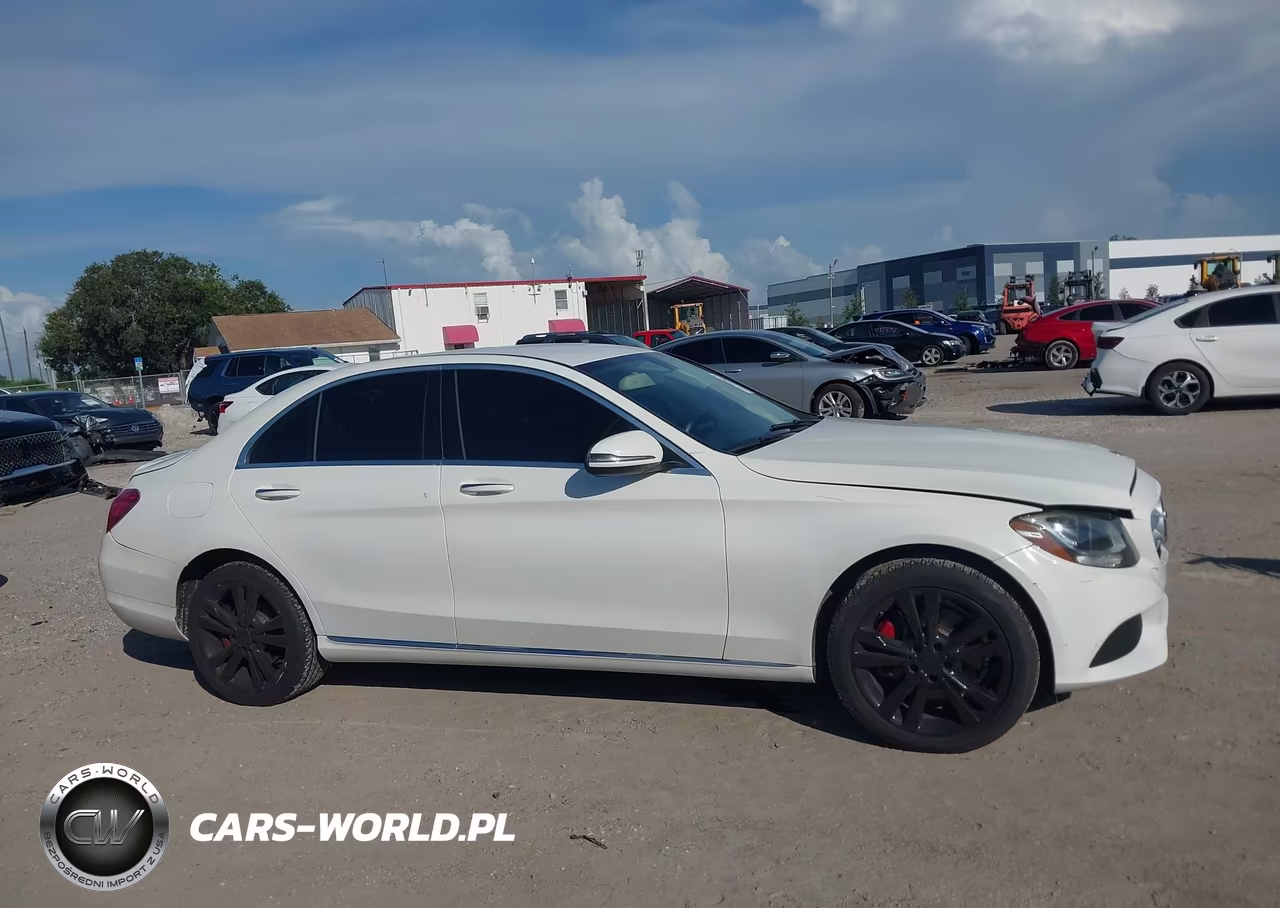 2016 Mercedes-Benz C 300 4Matic VIN:55SWF4KB5GU166703 - 13
