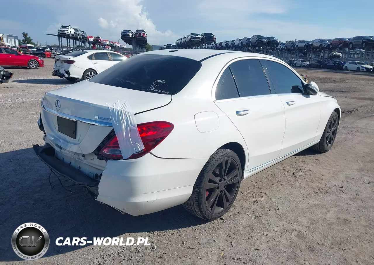 2016 Mercedes-Benz C 300 4Matic VIN:55SWF4KB5GU166703 - 4