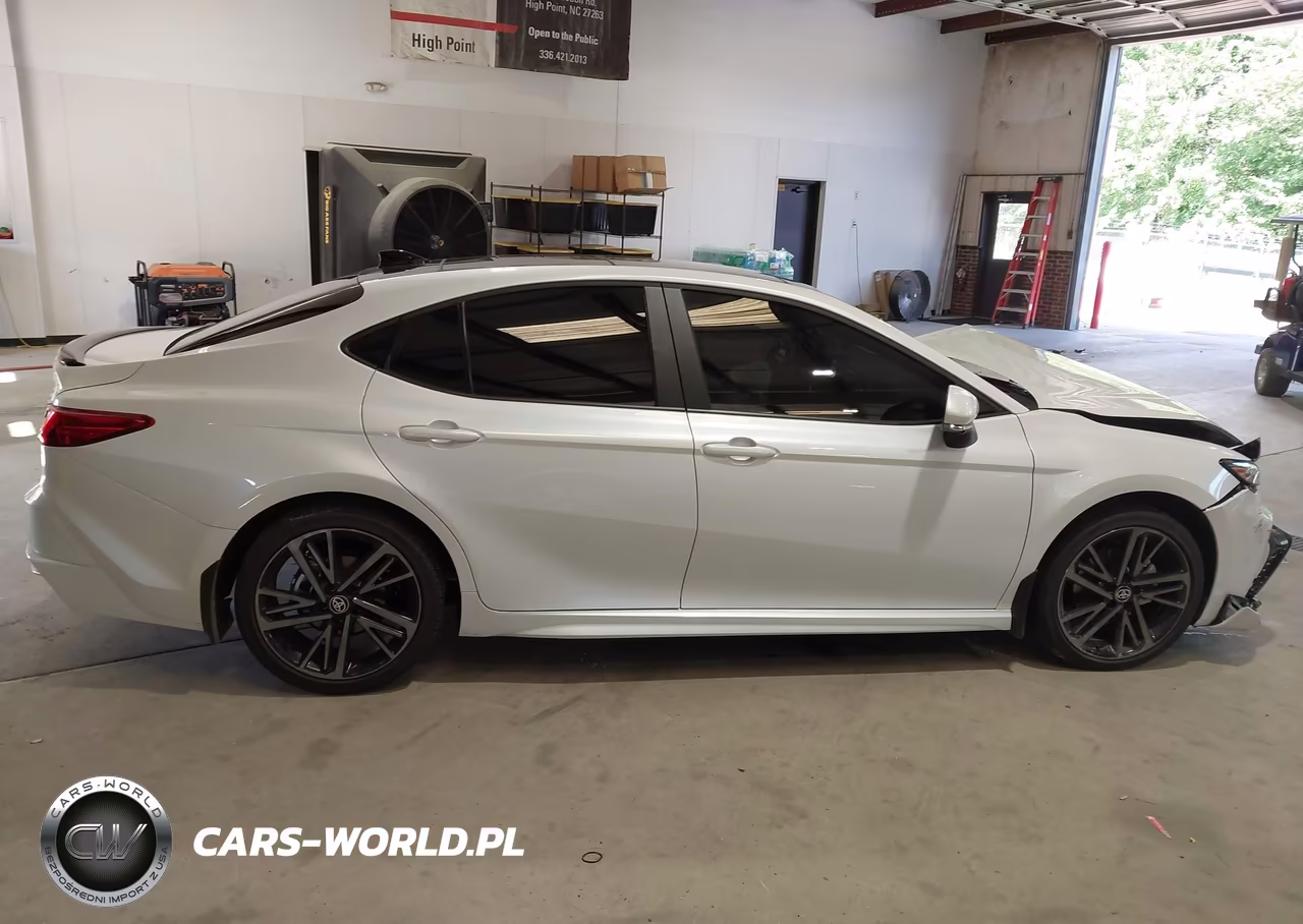2026 Toyota Camry Xse VIN:4T1DAACK2TU739865 - 14