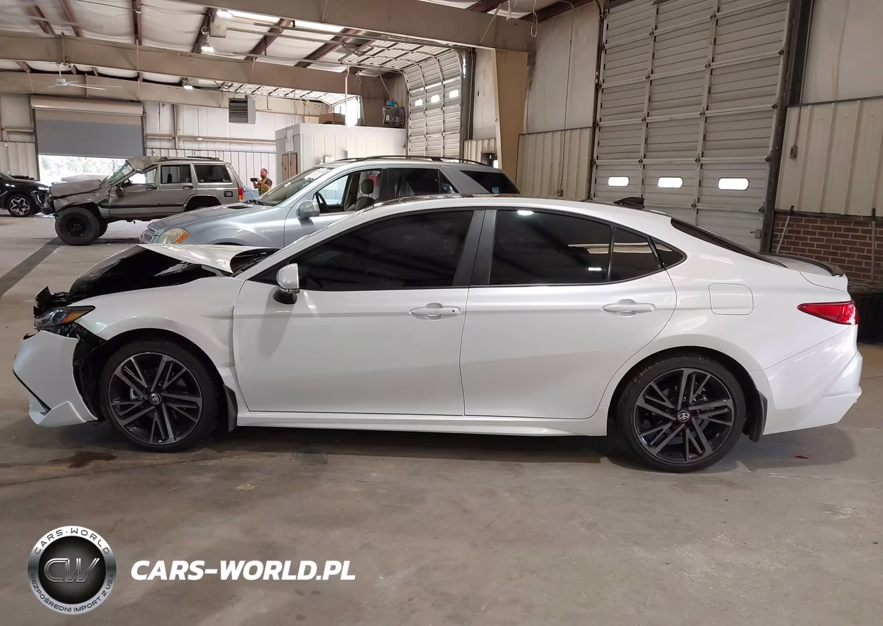 2026 Toyota Camry Xse VIN:4T1DAACK2TU739865 - 15