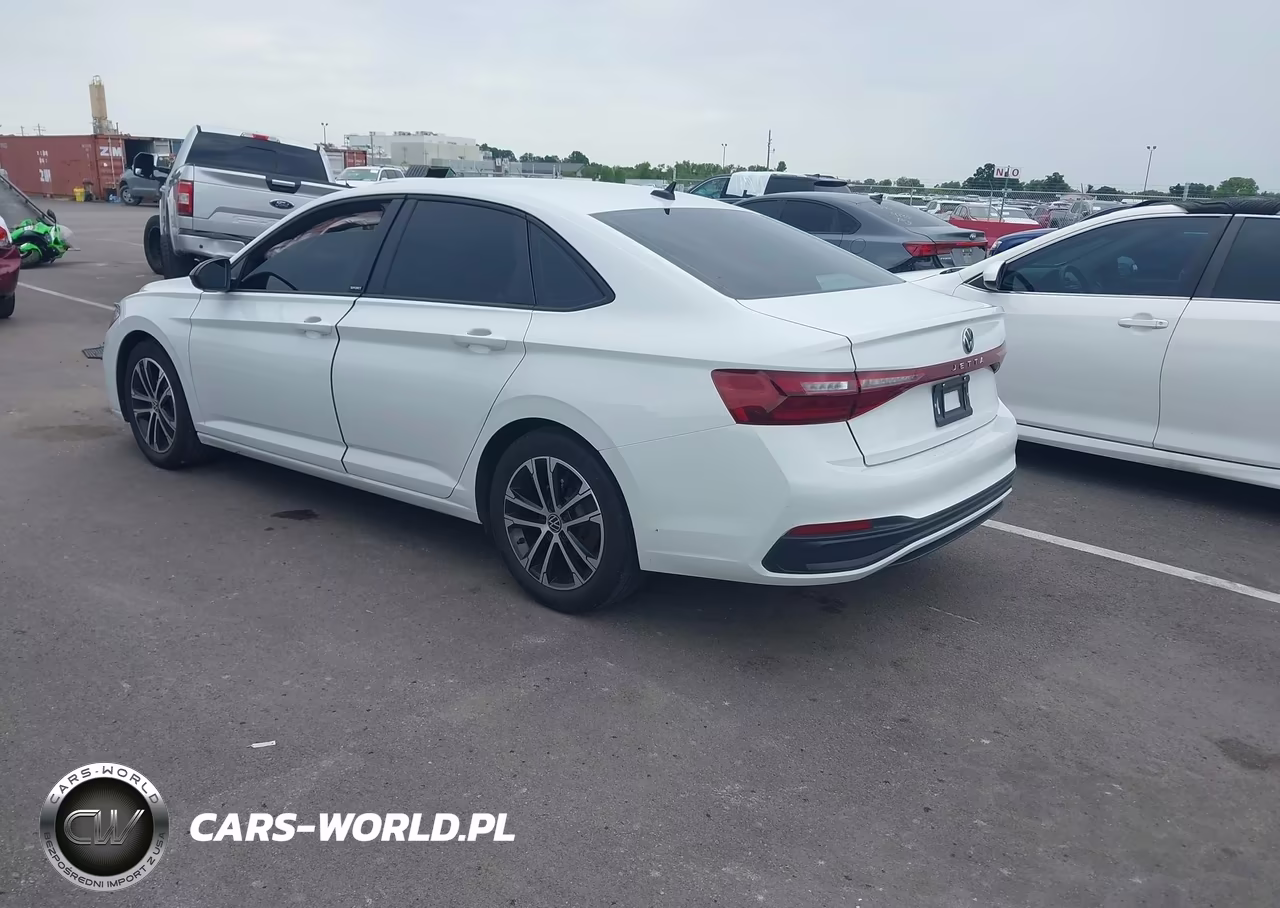 2025 Volkswagen Jetta 1.5T Sport VIN:3VWBX7BU8SM051241 - 3