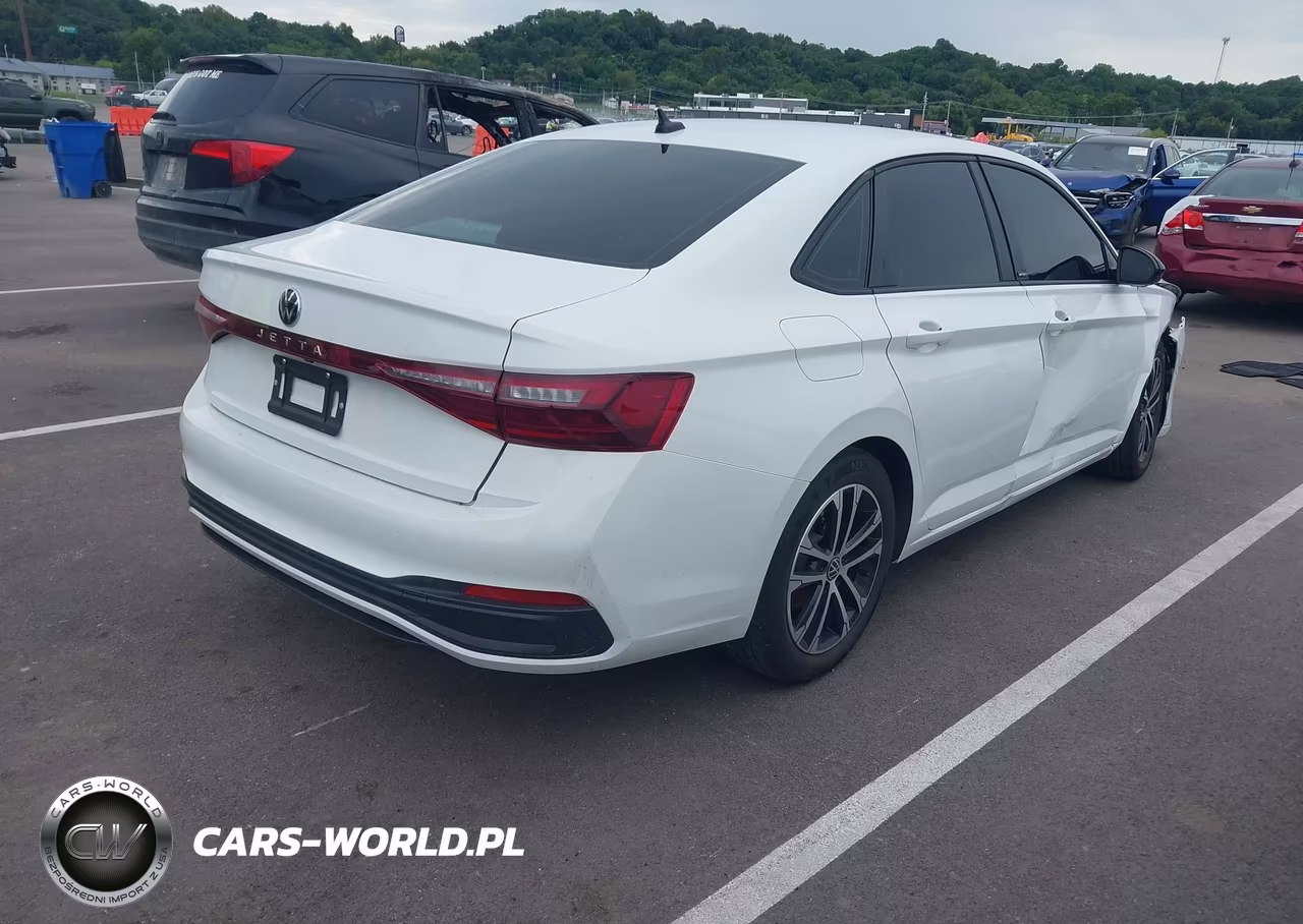 2025 Volkswagen Jetta 1.5T Sport VIN:3VWBX7BU8SM051241 - 4