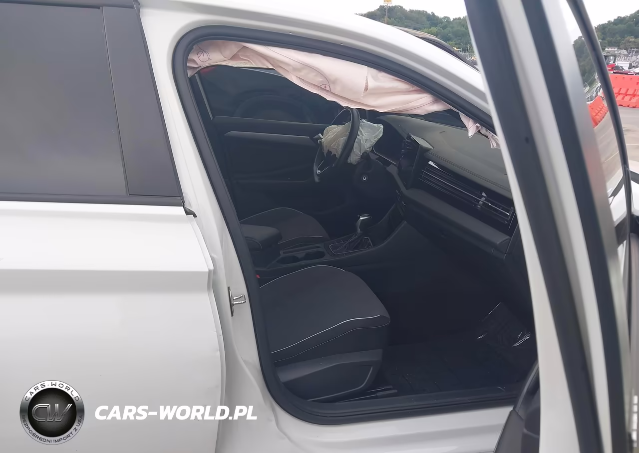 2025 Volkswagen Jetta 1.5T Sport VIN:3VWBX7BU8SM051241 - 5