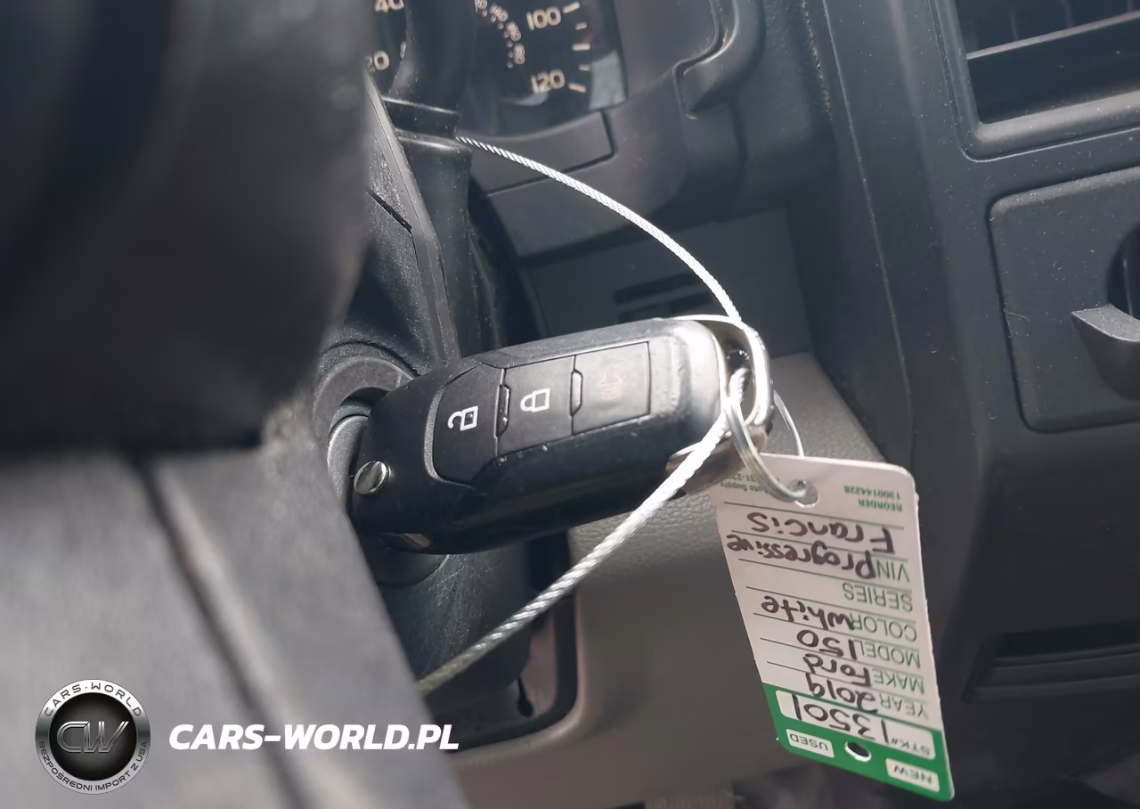 2019 Ford F-150 Xl VIN:1FTMF1CB0KKC00984 - 11