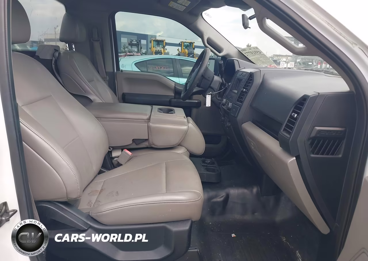 2019 Ford F-150 Xl VIN:1FTMF1CB0KKC00984 - 5