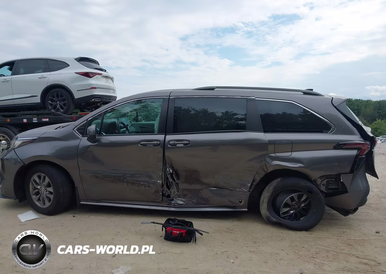 2023 Toyota Sienna Le VIN:5TDKSKFC8PS087413 - 14
