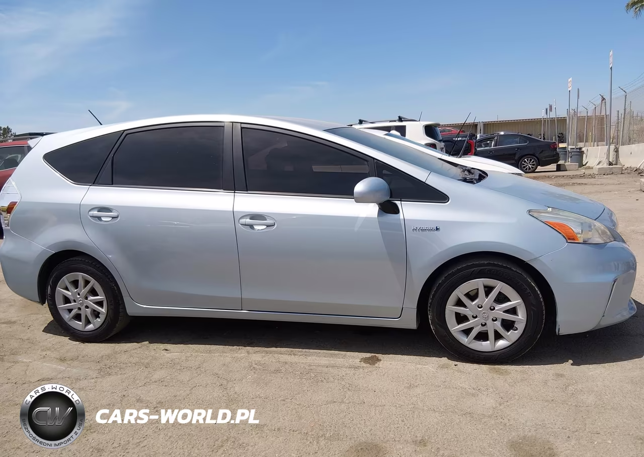 2012 Toyota Prius V Three VIN:JTDZN3EU6C3133841 - 13