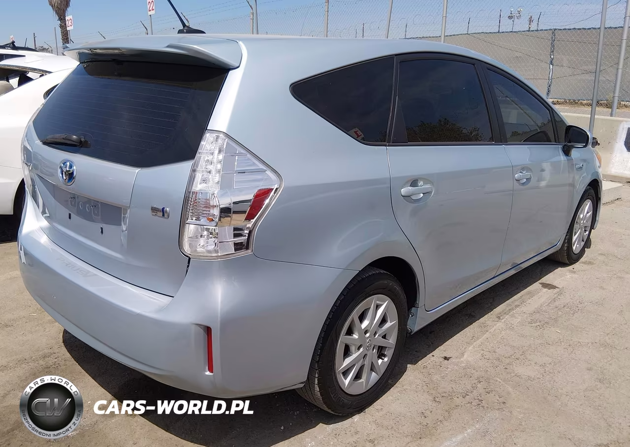 2012 Toyota Prius V Three VIN:JTDZN3EU6C3133841 - 4