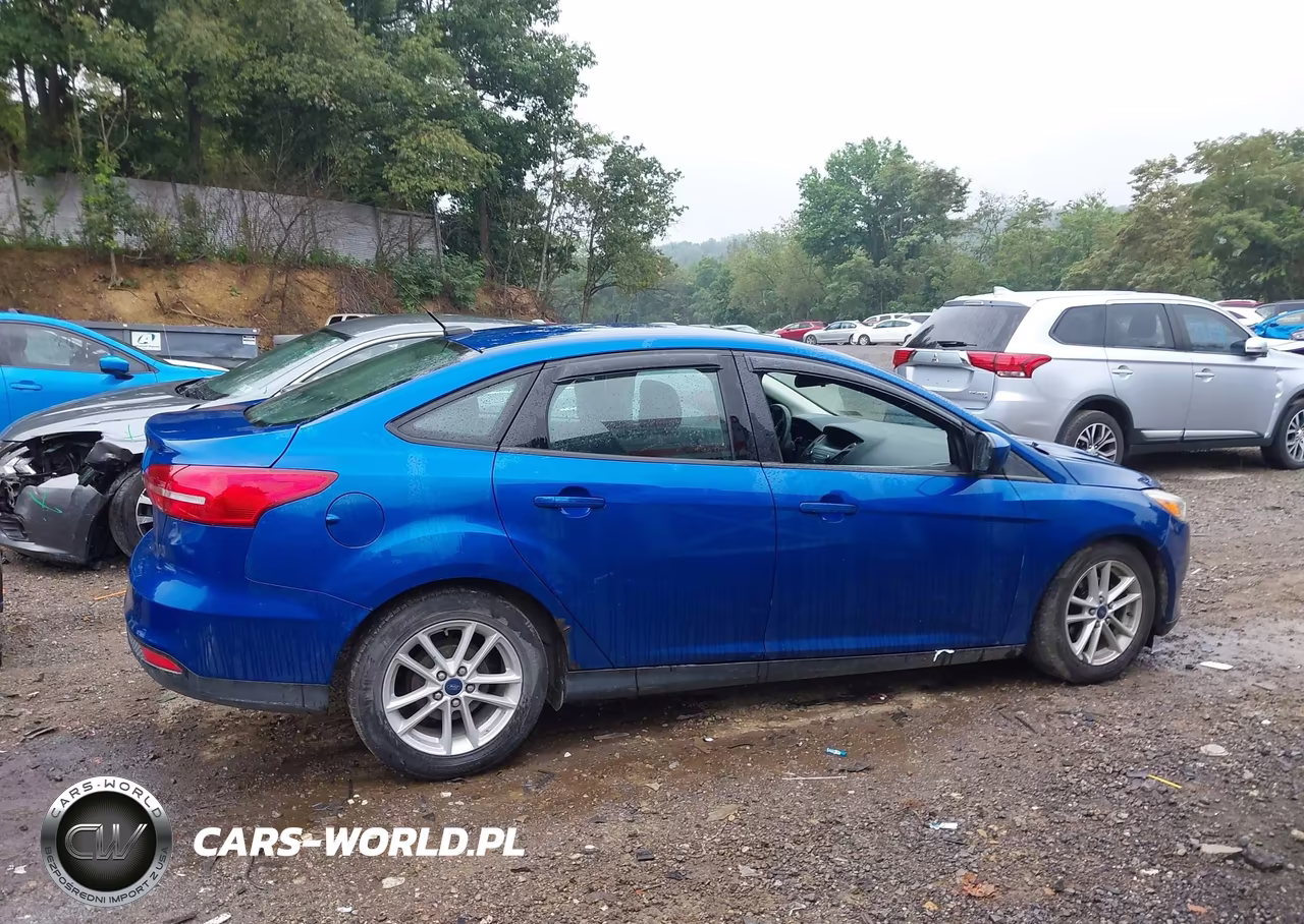 2018 Ford Focus Se VIN:1FADP3F27JL285938 - 13