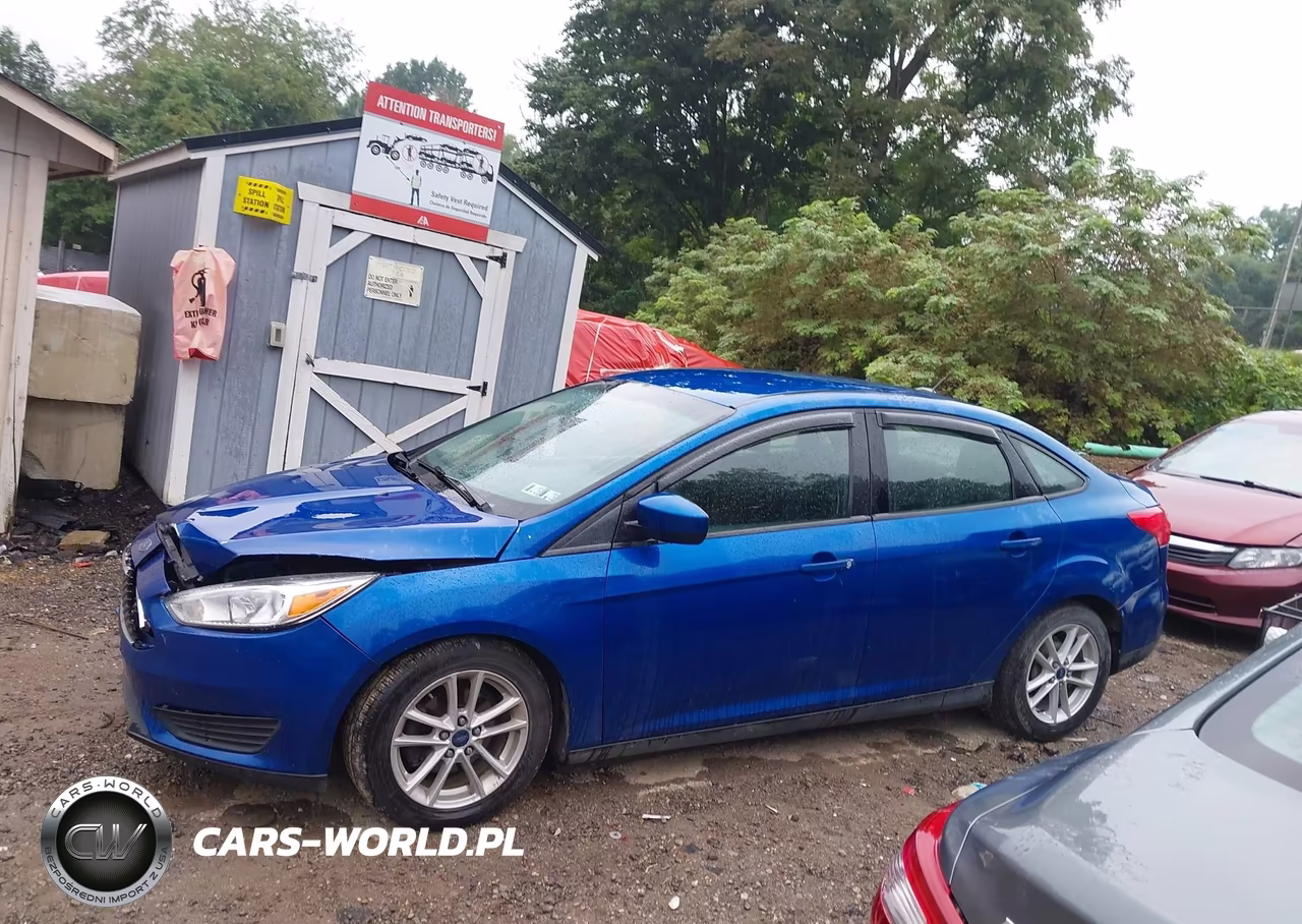 2018 Ford Focus Se VIN:1FADP3F27JL285938 - 14