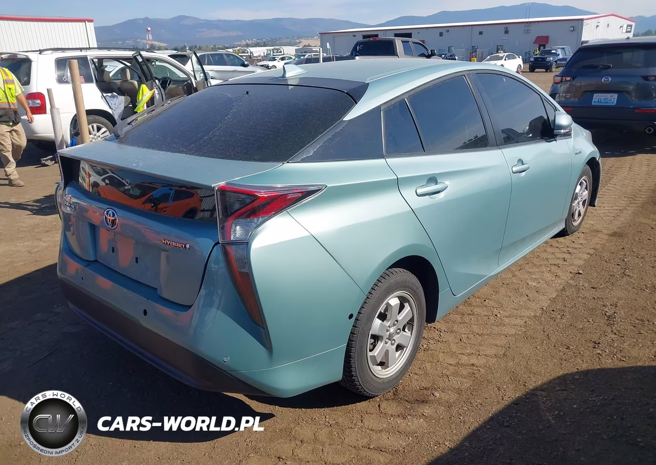 2017 Toyota Prius Three VIN:JTDKARFUXH3050922 - 4